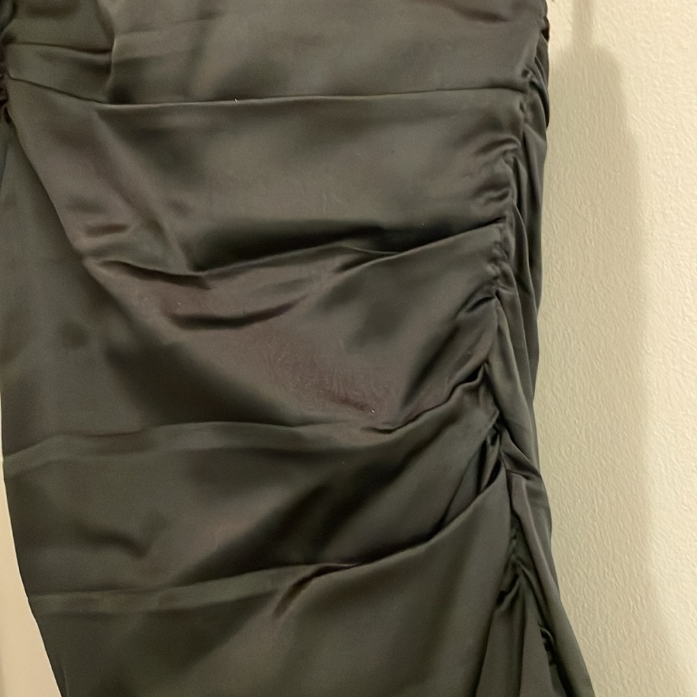 Perfect Express LBD - Picture 3 of 3